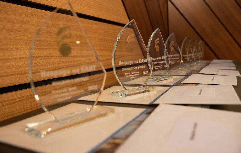 332241073_710425594116100_8995096461026200972_n